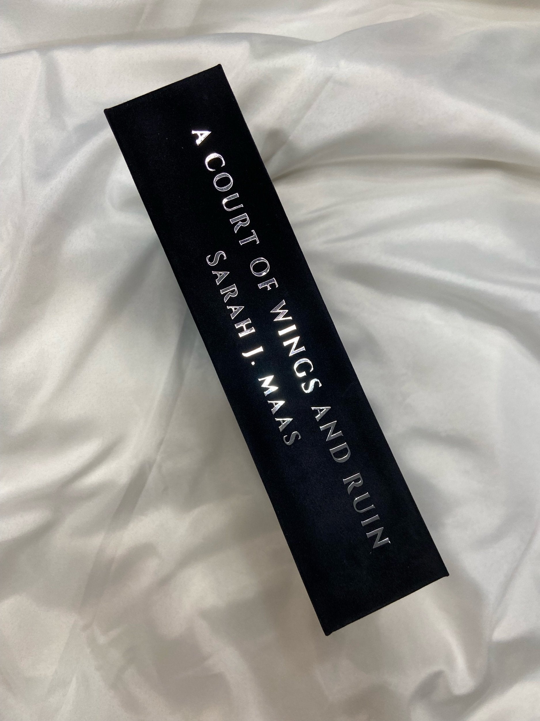 A Court of Wings and Ruin by Sarah J Maas