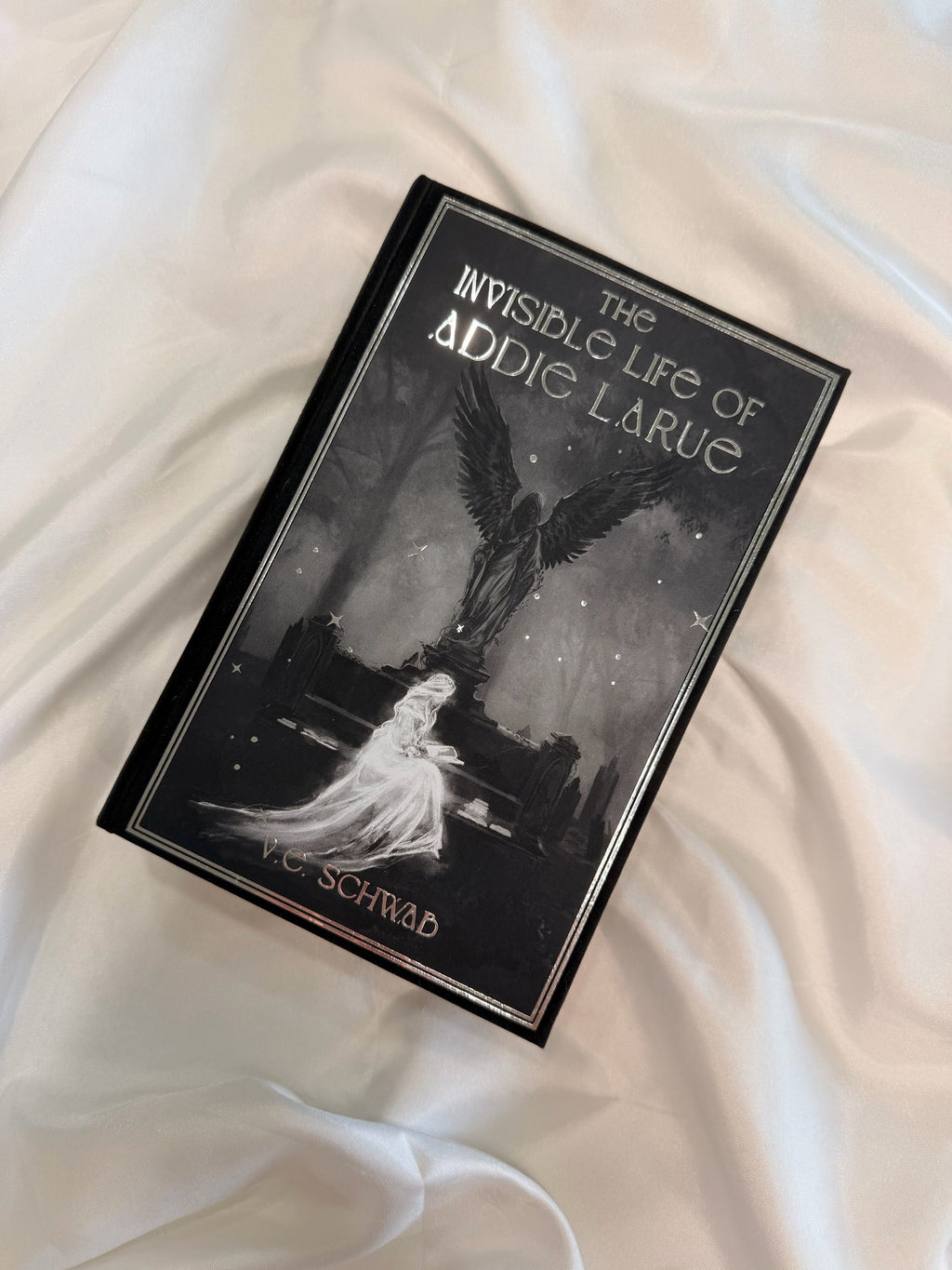 The Invisible Life of Addie LaRue by VE Schwab