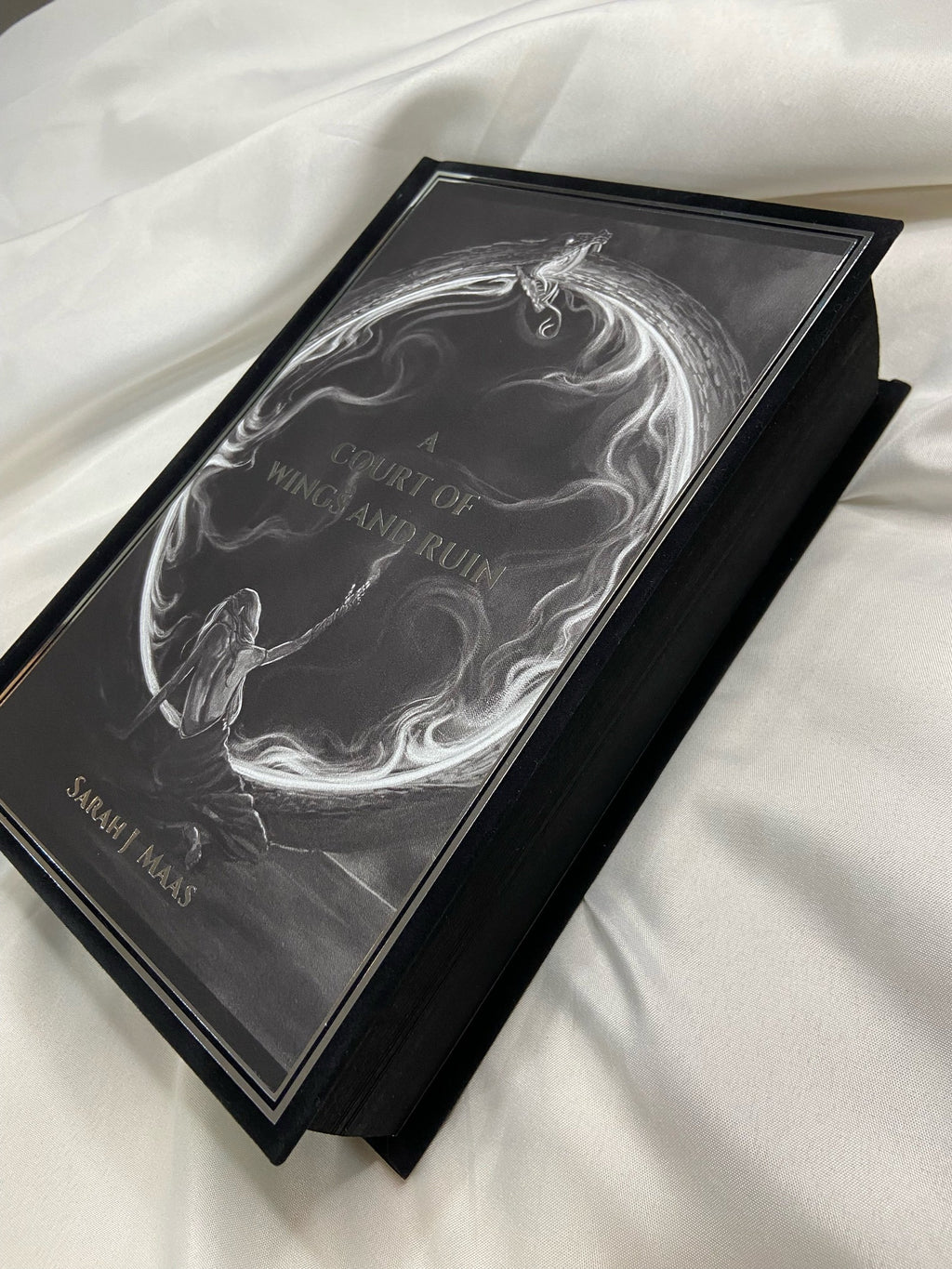 A Court of Wings and Ruin by Sarah J Maas